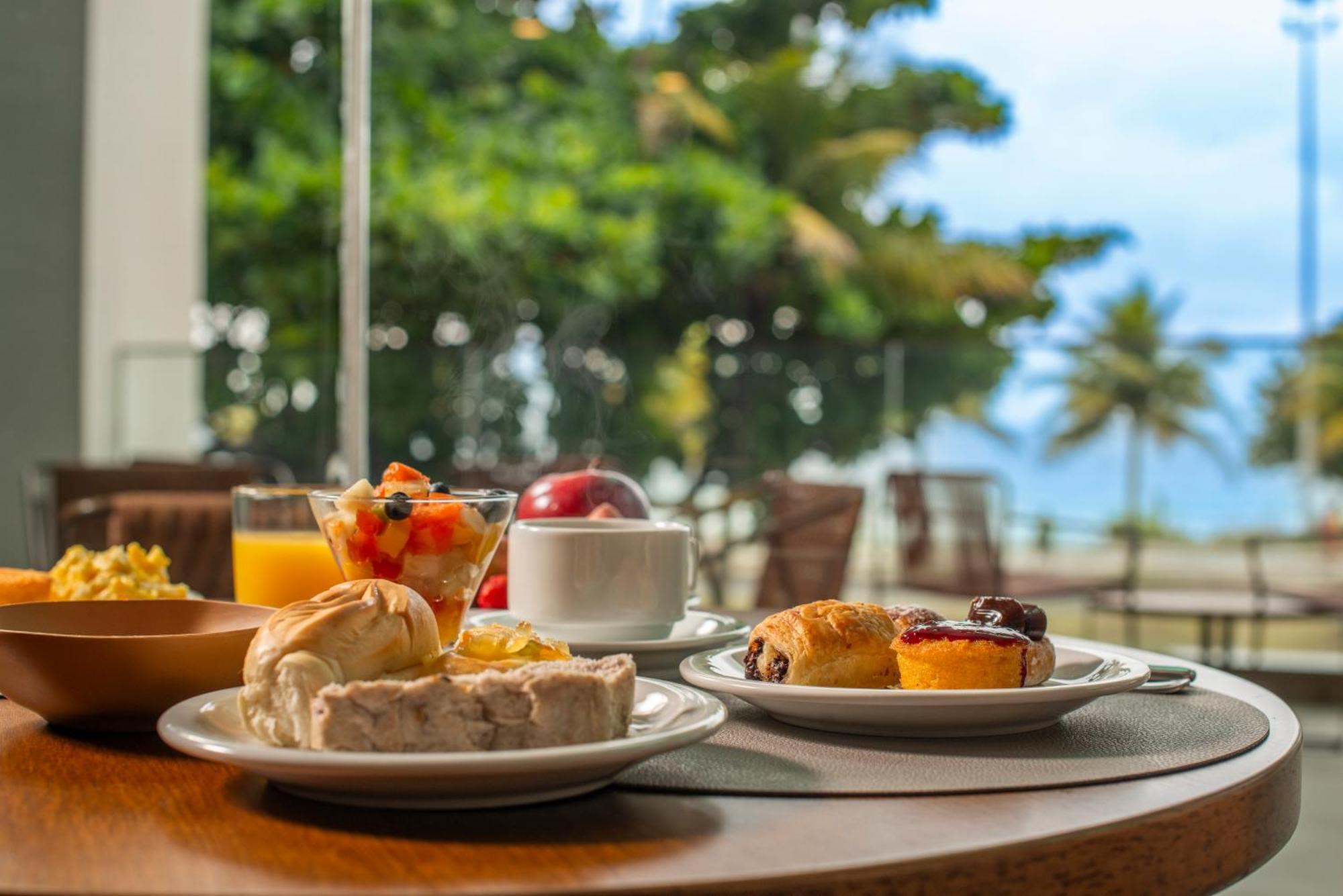Lifestyle Laghetto Collection Otel Rio de Janeiro Dış mekan fotoğraf Breakfast at the hotel