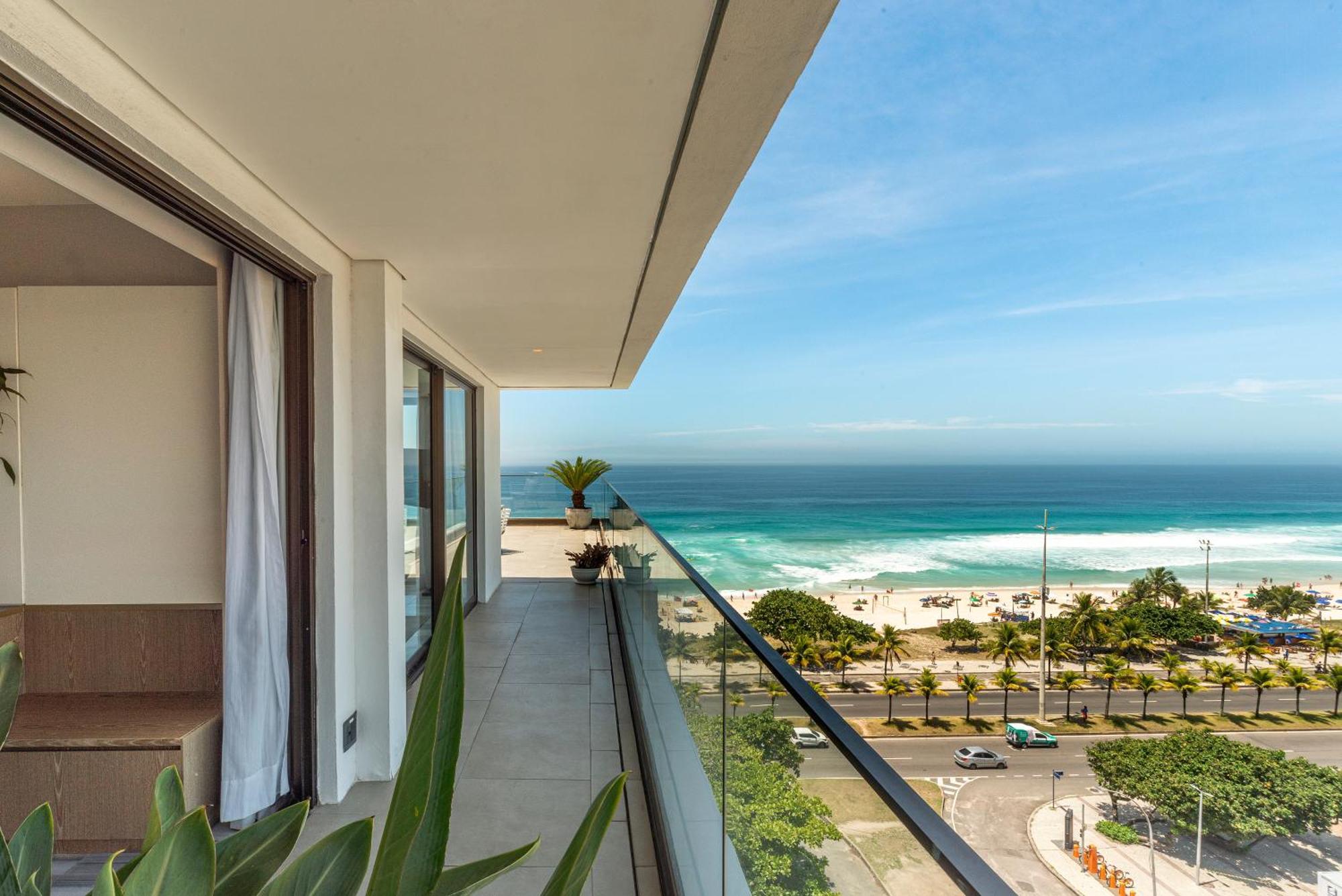Lifestyle Laghetto Collection Otel Rio de Janeiro Dış mekan fotoğraf View from the balcony of a suite at the hotel