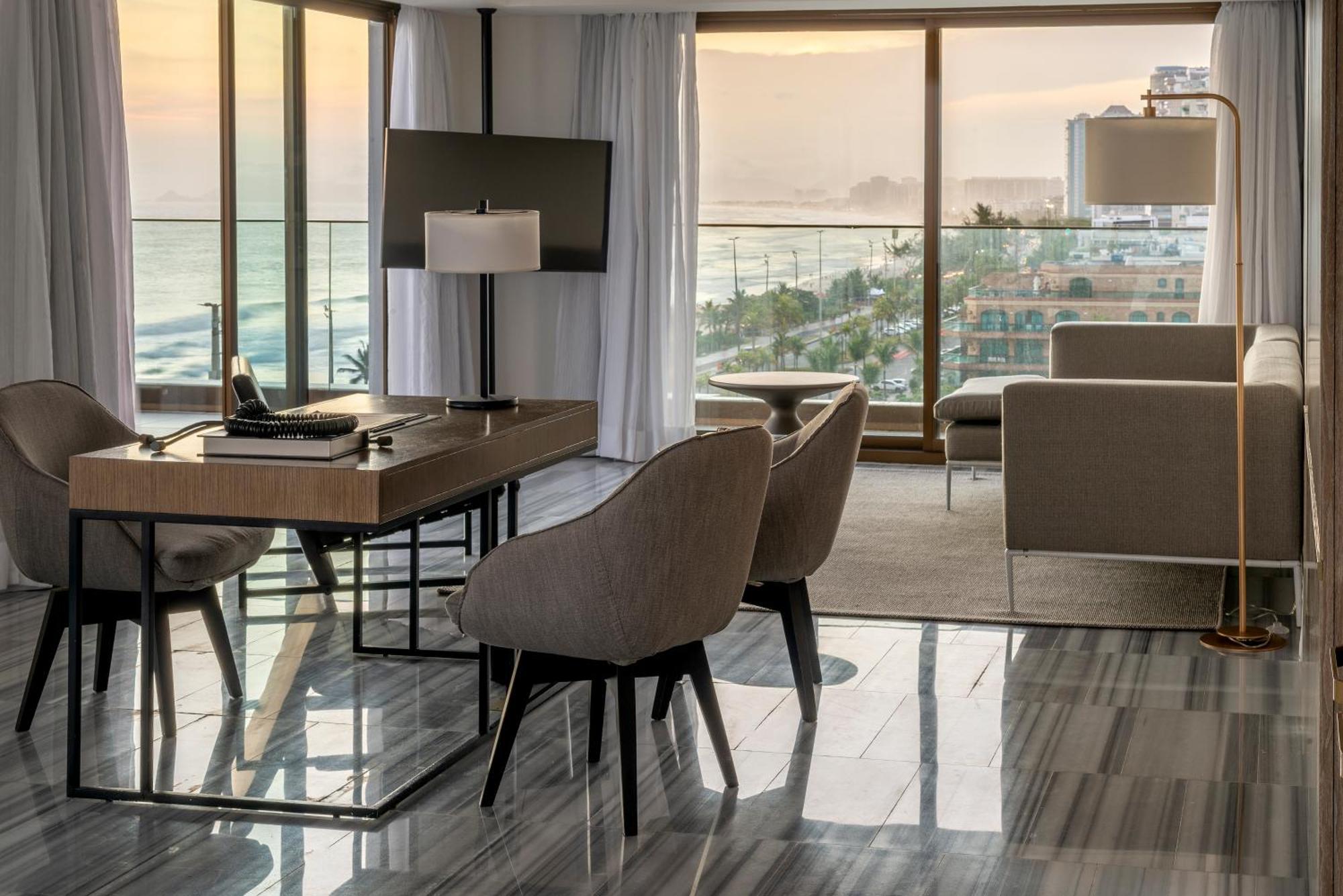 Lifestyle Laghetto Collection Otel Rio de Janeiro Dış mekan fotoğraf A living room at the Ritz-Carlton, DIFC